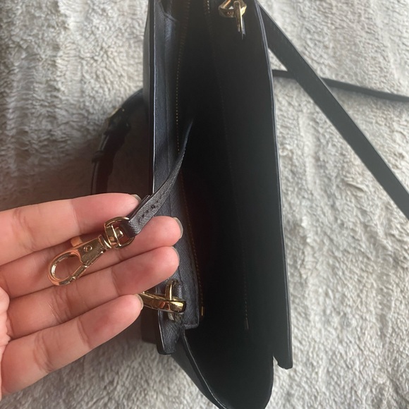 Michael Kors Selma Crossbody bag - Picture 4 of 6